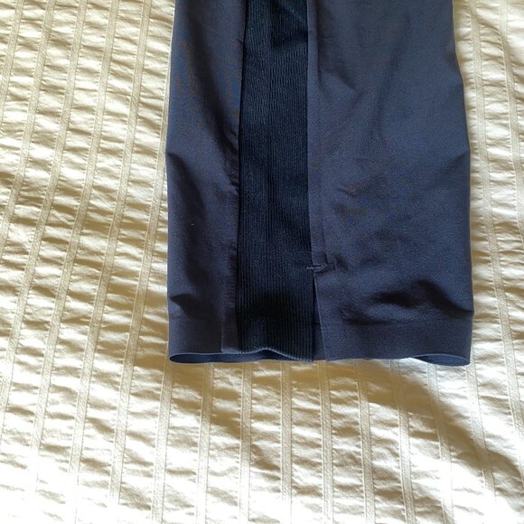 Athleta Brooklyn Mid Rise Ankle Pant - Navy - Size 6 Petite 6P - Picture 6 of 6